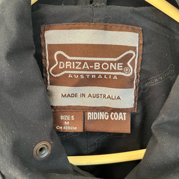 Black Long Raincoat - Picture 4 of 10